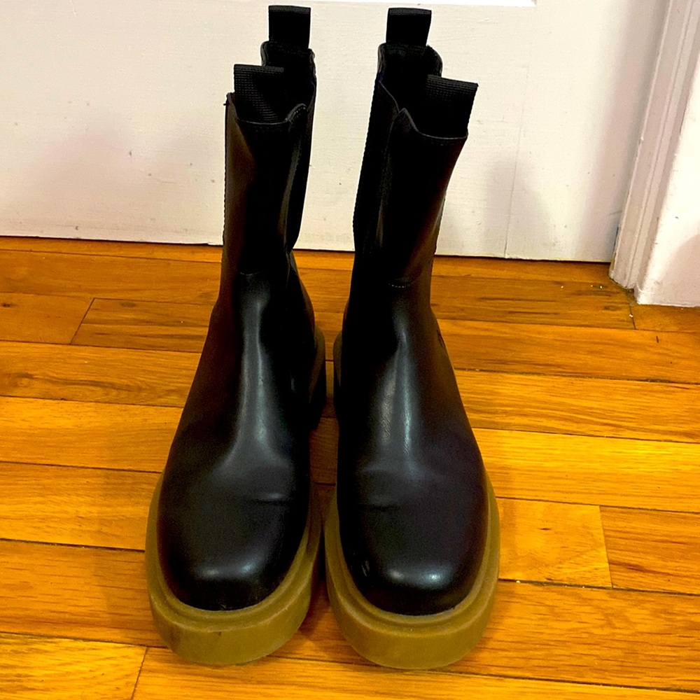 H & M black chunky heel chelsea boots slip on size 39 (8)